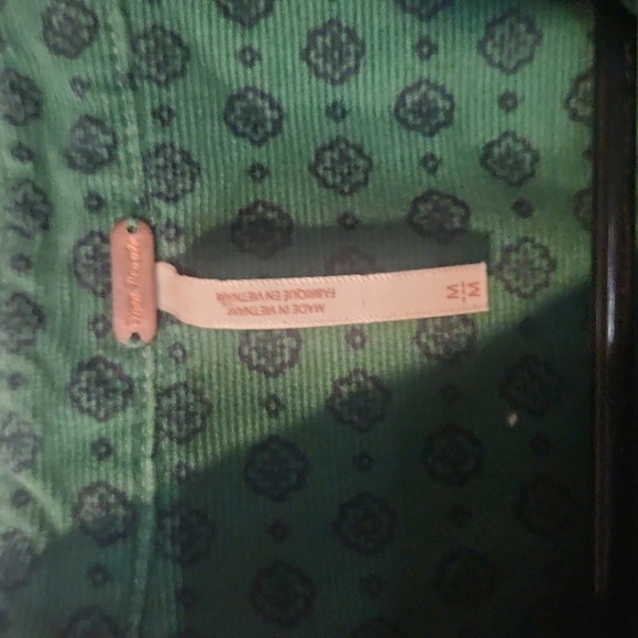 FREE PEOPLE CORDUROY GREEN LONG SLEEVE. BUTTON UP. - Picture 2 of 3